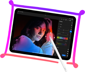 Apple Pencil editing a photo on iPad