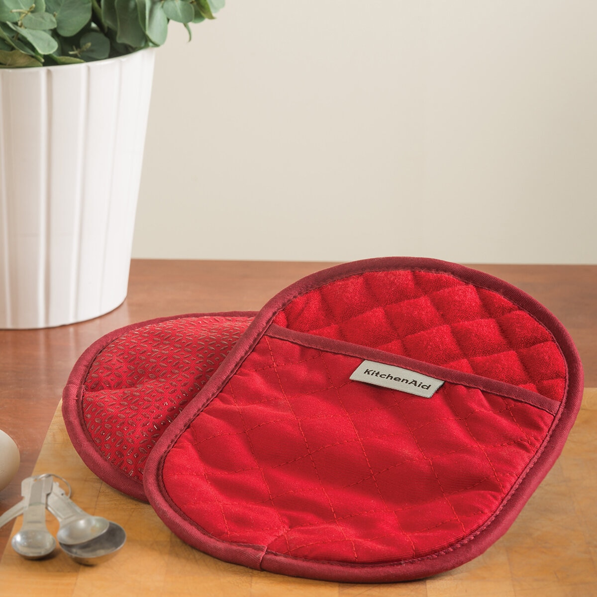 KitchenAid 4 Piece Pot Holder & Oven Mini Mitt Set, in 2