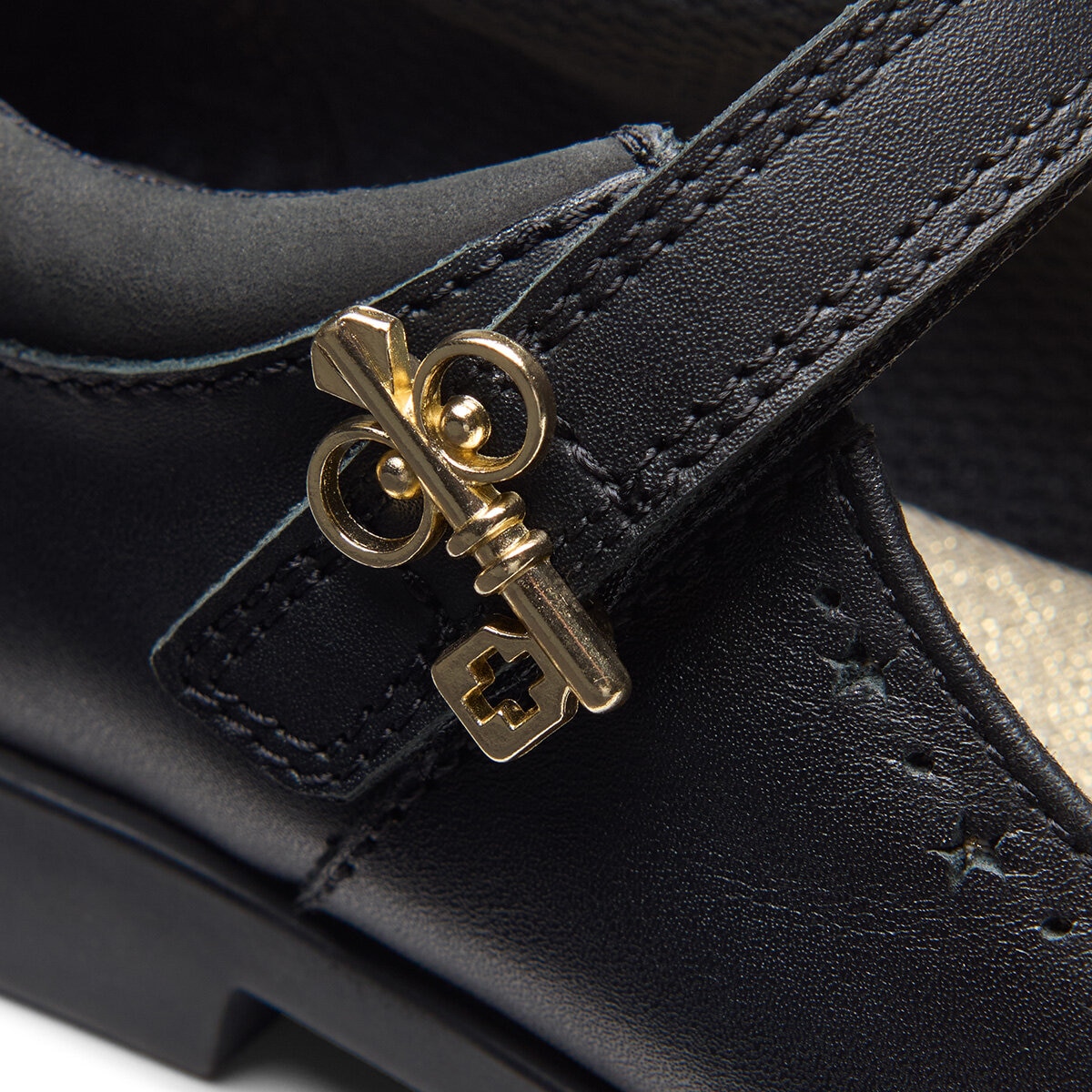Clarks Kids Lock Shine Black Patent Shoes Clarks Kids Lock Shine Black Patent Shoes