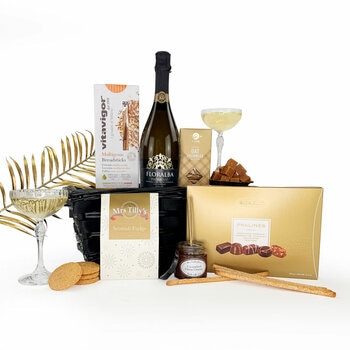 The Just For You Prosecco Hamper