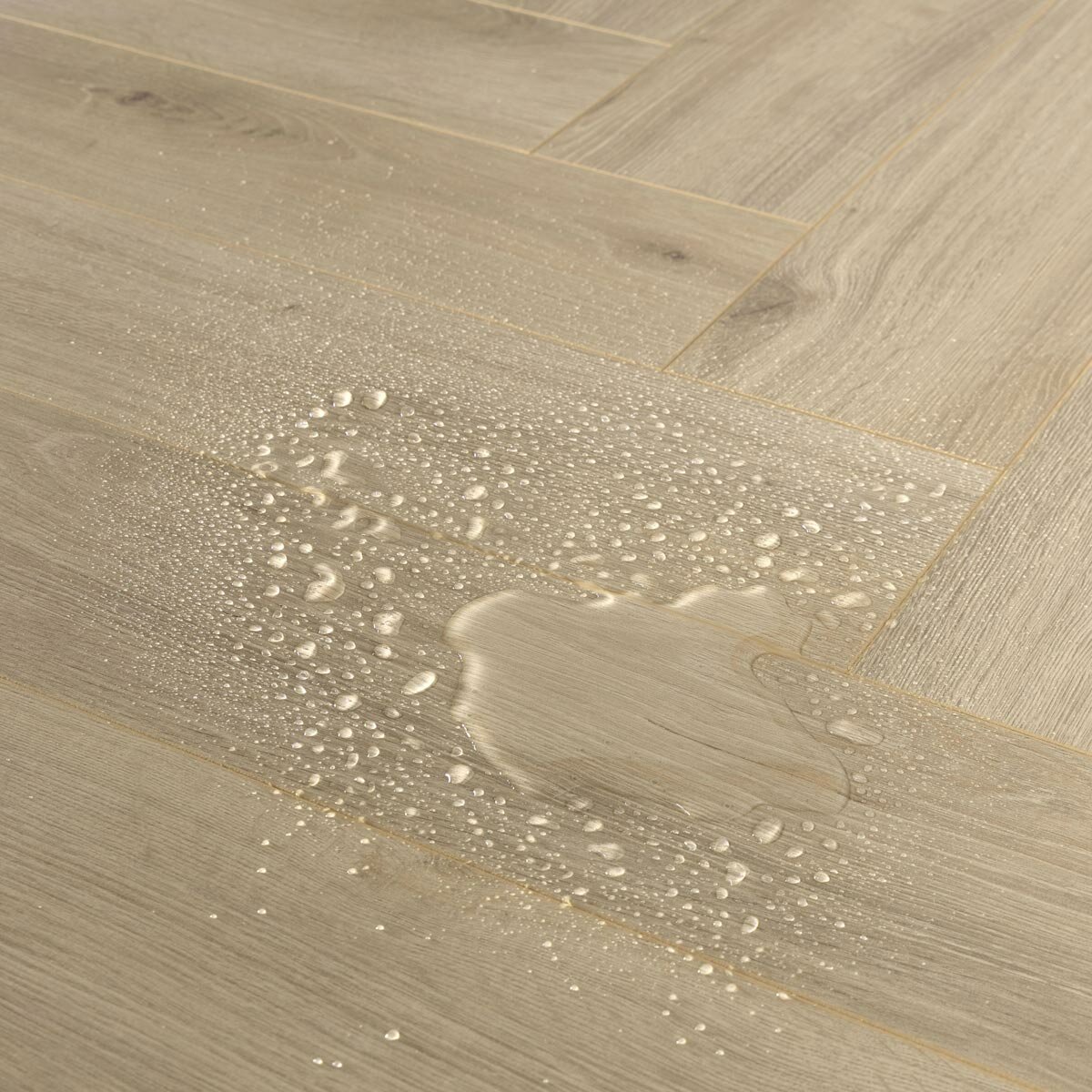 Golden Select Verona (Oak) Splash Shield AC5 Laminate Herringbone Flooring - 1.179² Per Pack