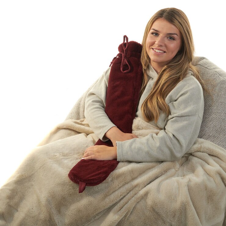 So Long 72cm Hot Water Bottle, 2L in Red So Long 72cm Hot Water Bottle, 2L in Red