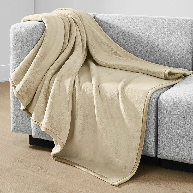 Coco Plush Throw in 3 Colours, 152 x 177 cm