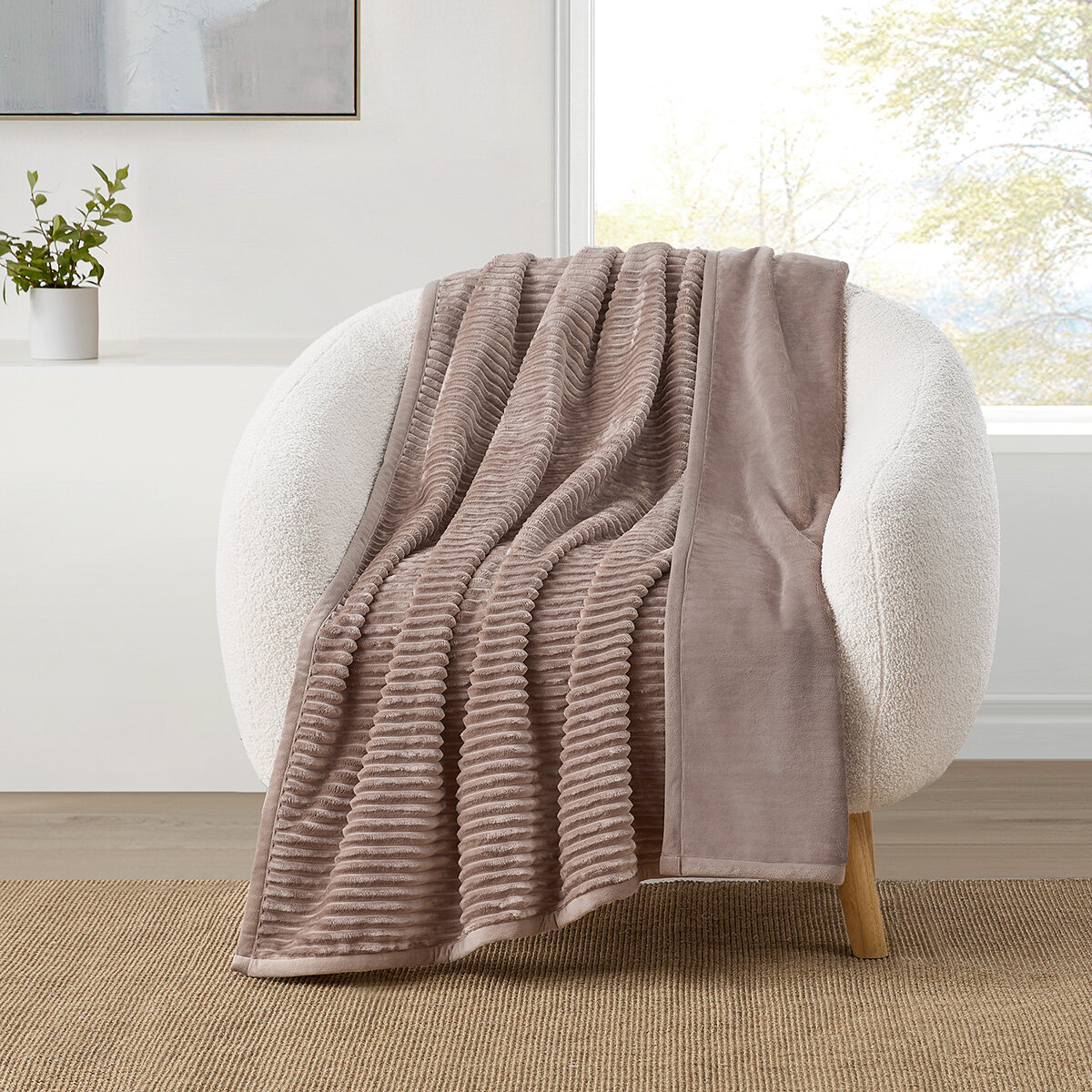 Casual Living Textured Plush Throw in Taupe, 127 x 177 cm