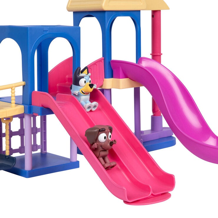Bluey's Playdate Playground Set, 24-Piece Set with 10 figures Including exclusive Winnie and Fido (3+ Years) Bluey's Playdate Playground Set, 24-Piece Set with 10 figures Including exclusive Winnie and Fido (3+ Years)