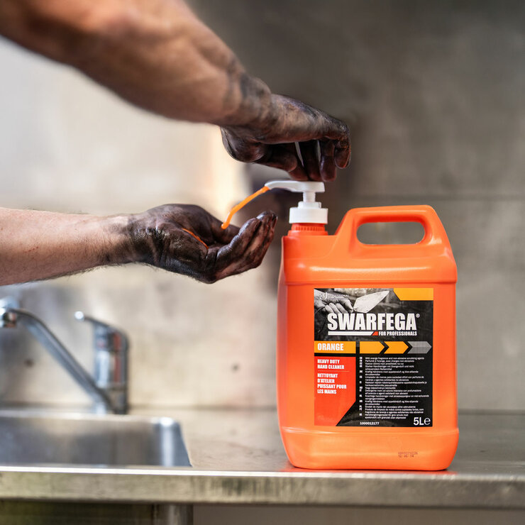 Lifestyle Image of Swarfega 5L Orange Hand Cleanser being used