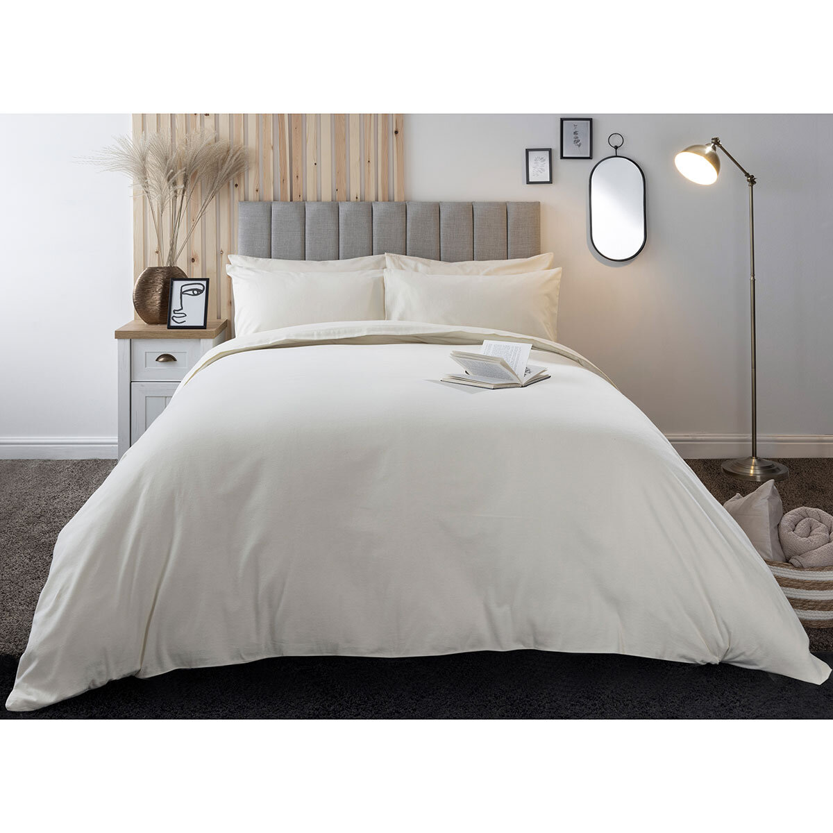 snug bundle cream being used ona  full bed spread, showing the duvet and pillow cases