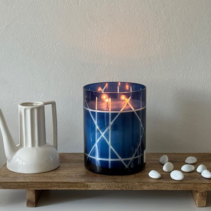 Torc 4 Wick Scented Candle in Ocean Waves Torc 4 Wick Scented Candle in Ocean Waves