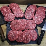 Taste Tradition Wagyu Beef Burgers, 36 x 115g (4oz) presented on table