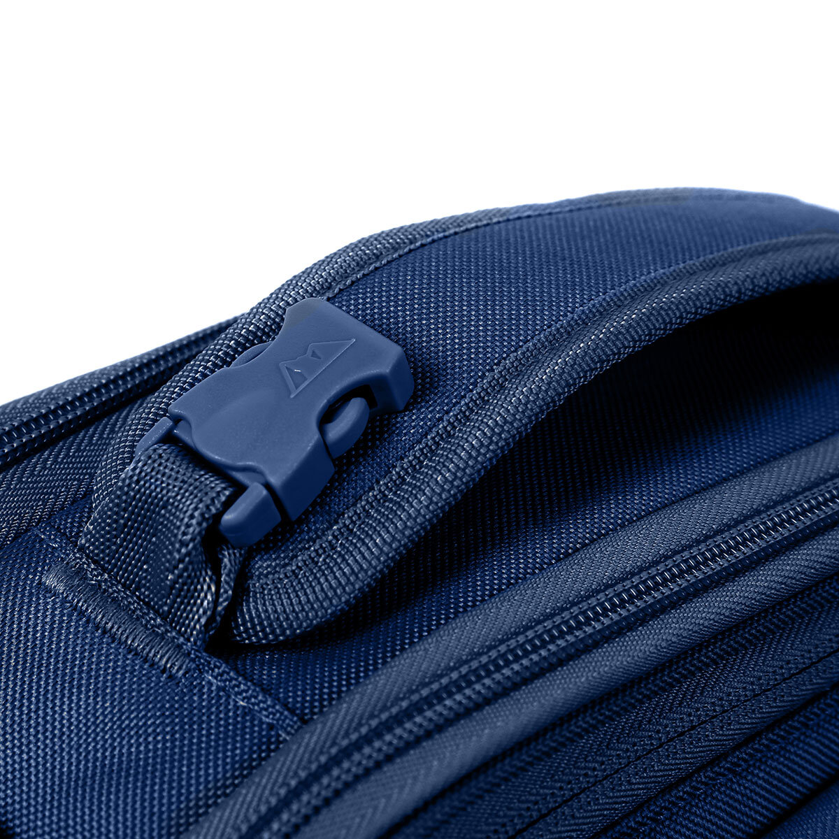 Titan Fridge Cold, Crush Resistant Lunch Pack with 2 Ice Walls in Blue