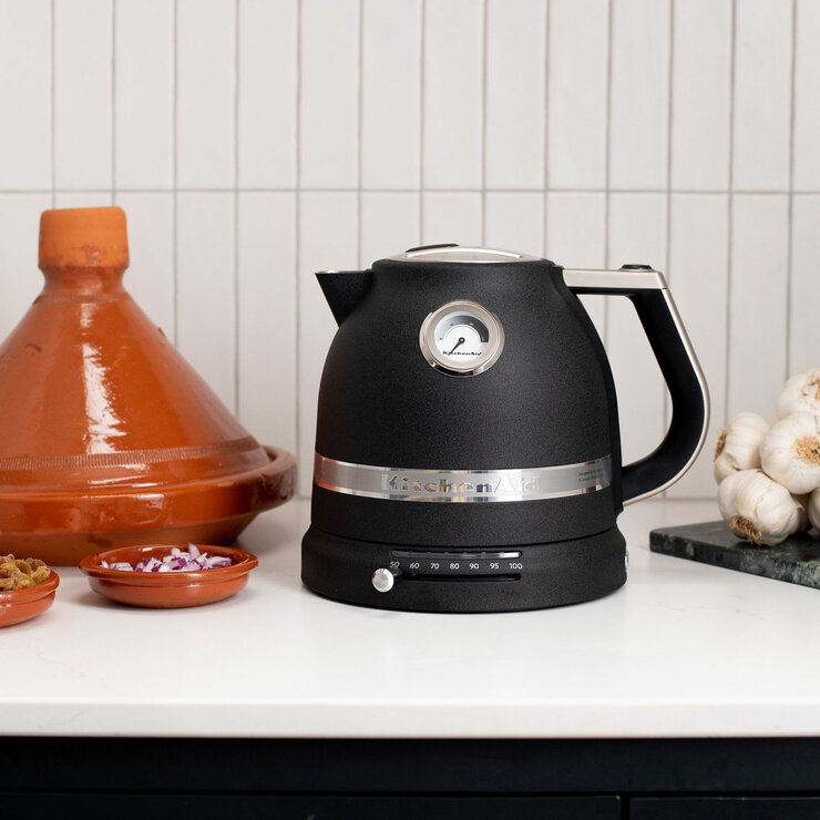 KitchAid 5KEK1522BBK Artisan 1.5L Kettle in Cast Iron Black
