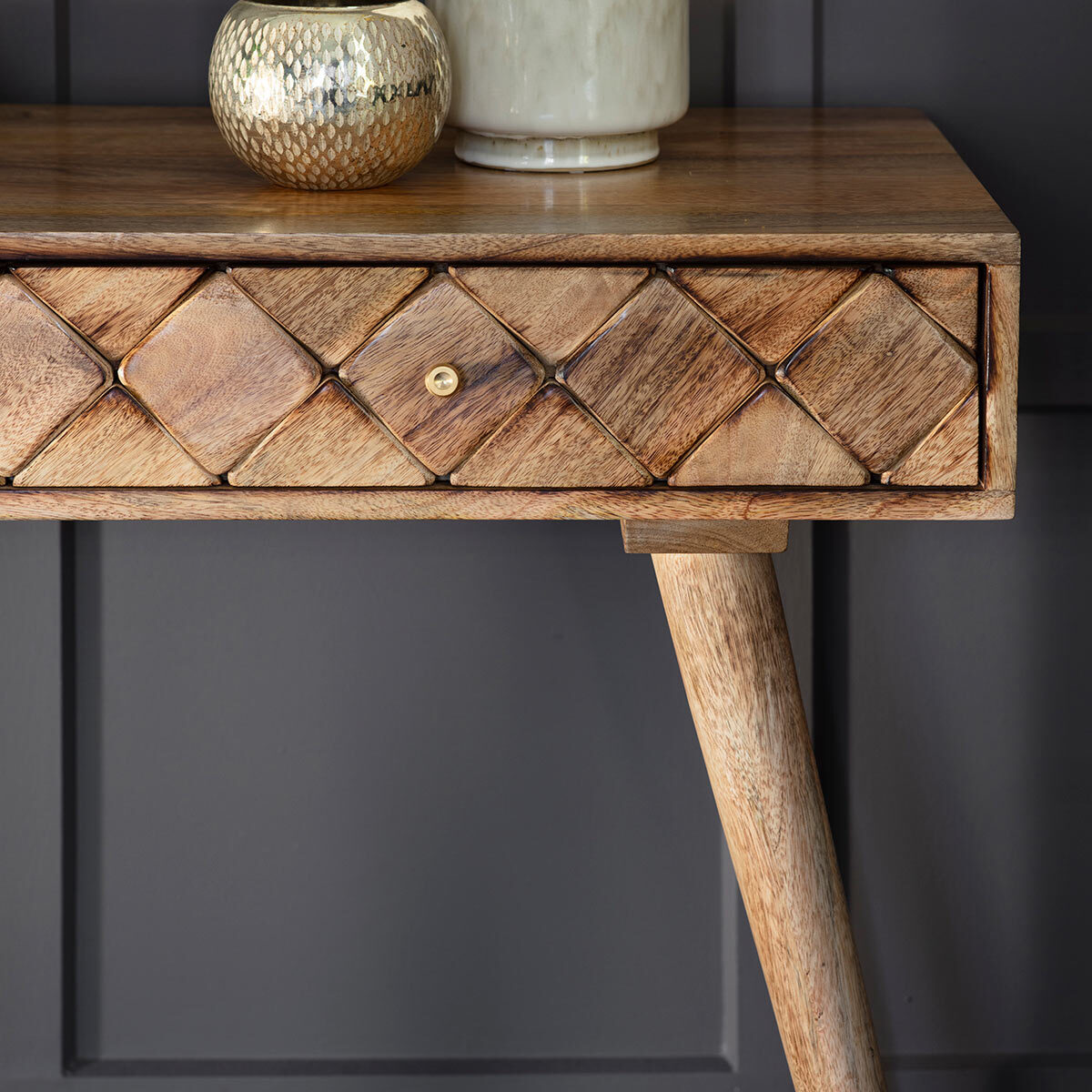 Image of Gallery Tuscany Console Table, Detail