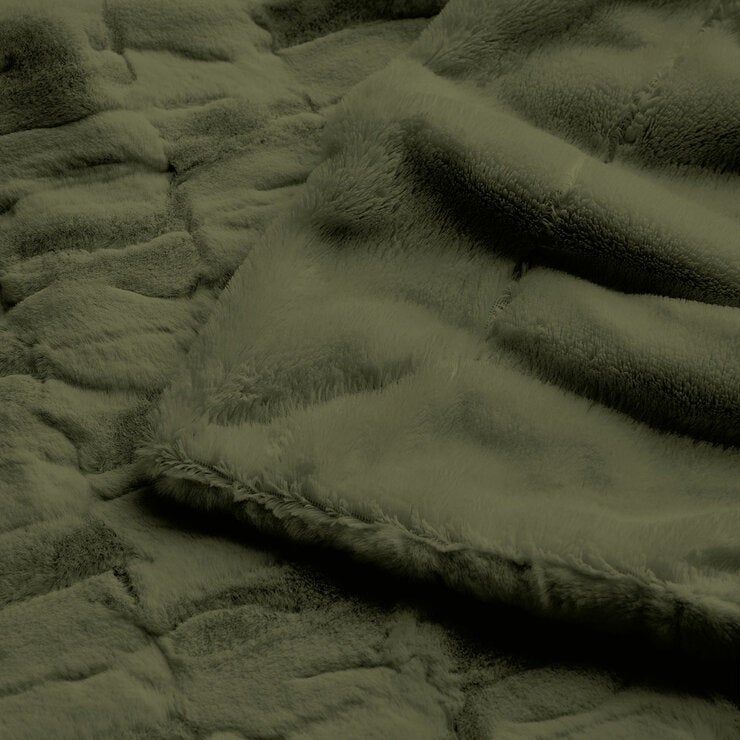 Safdie Luxury Faux Rabbit Fur Green Throw, 127 x 178 cm Safdie Luxury Faux Rabbit Fur Green Throw, 127 x 178 cm