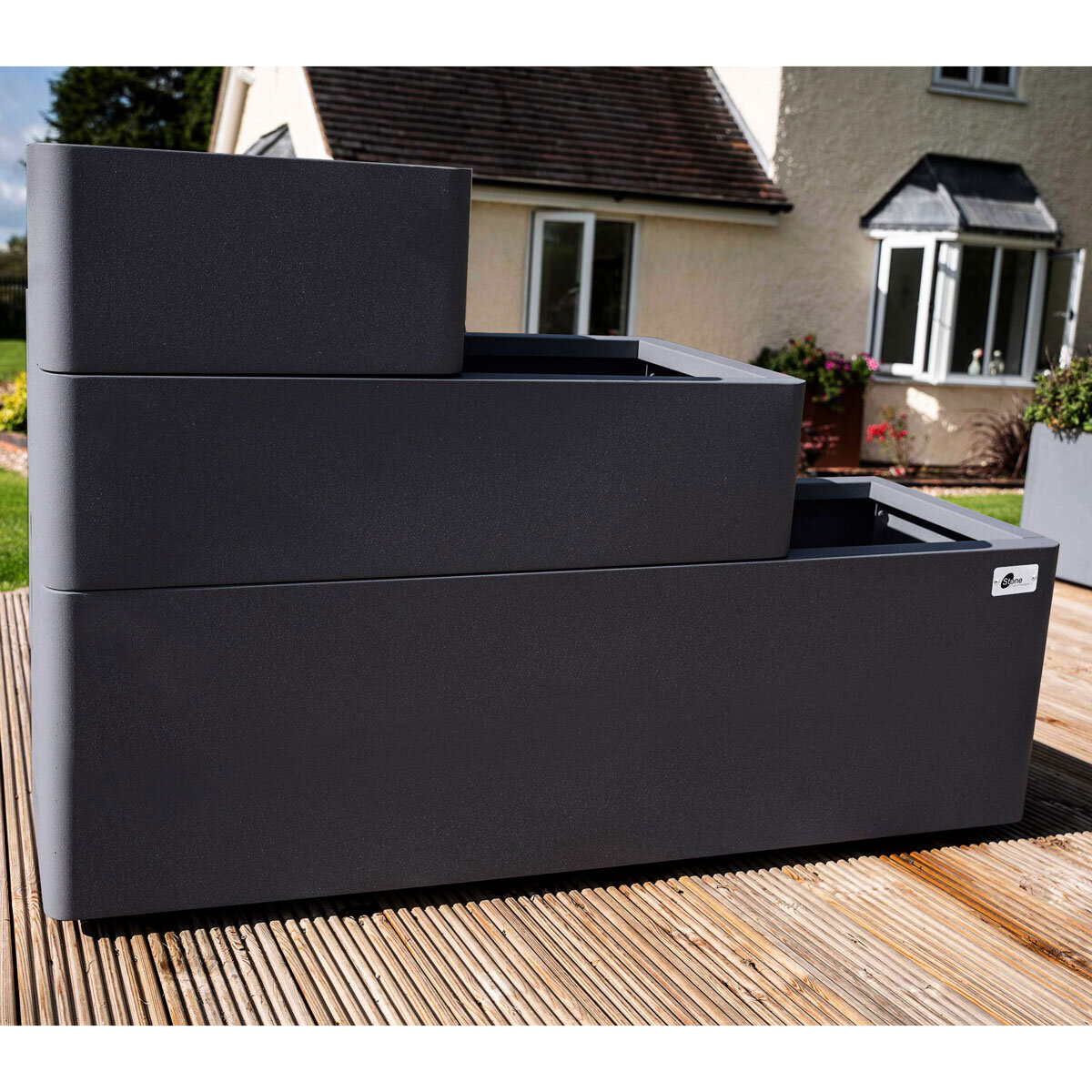 Stone Garden Hanbury 3-Tier Stackable Steel Planter Set in Grey