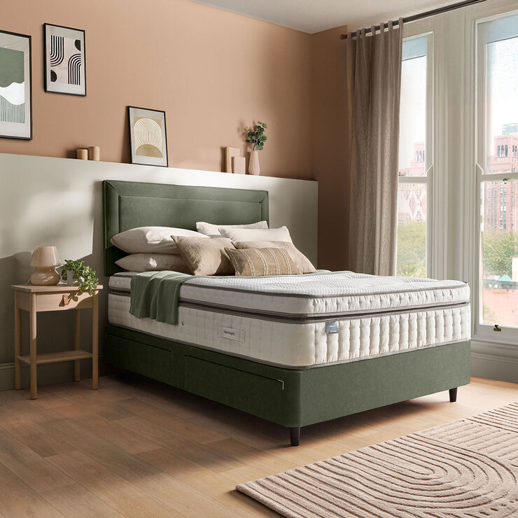 Silentnight Velvet 4 Drawer Divan Base with Malvern Headboard in Hunter in 3 Sizes