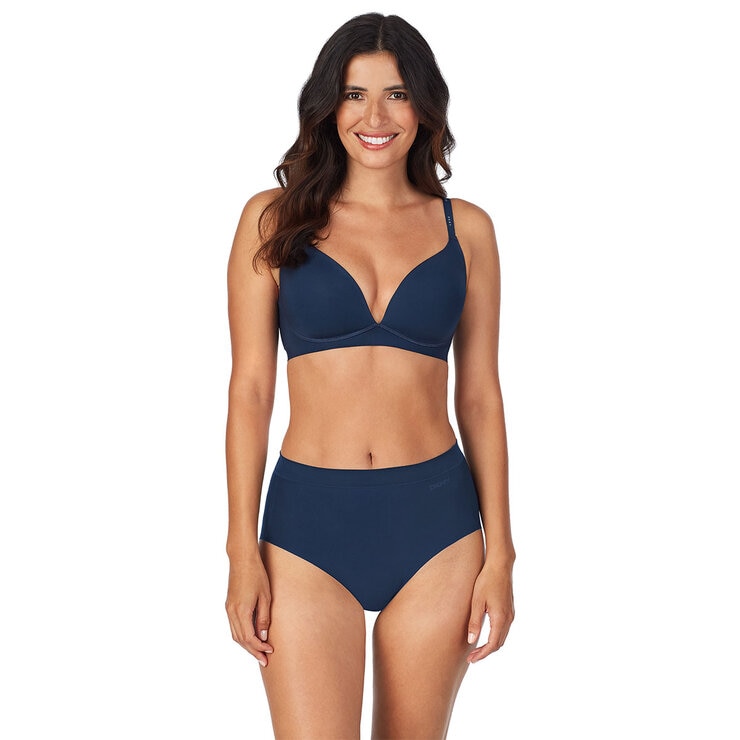 Lifestyle image of ocean