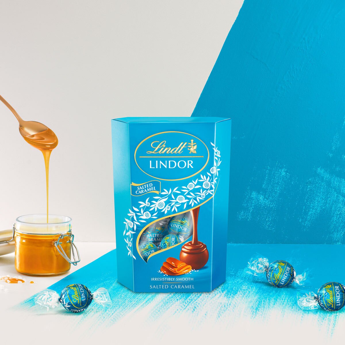 Lindt Lindor Milk Chocolate and Salted Caramel Chocolate Truffles, 4 x 200g