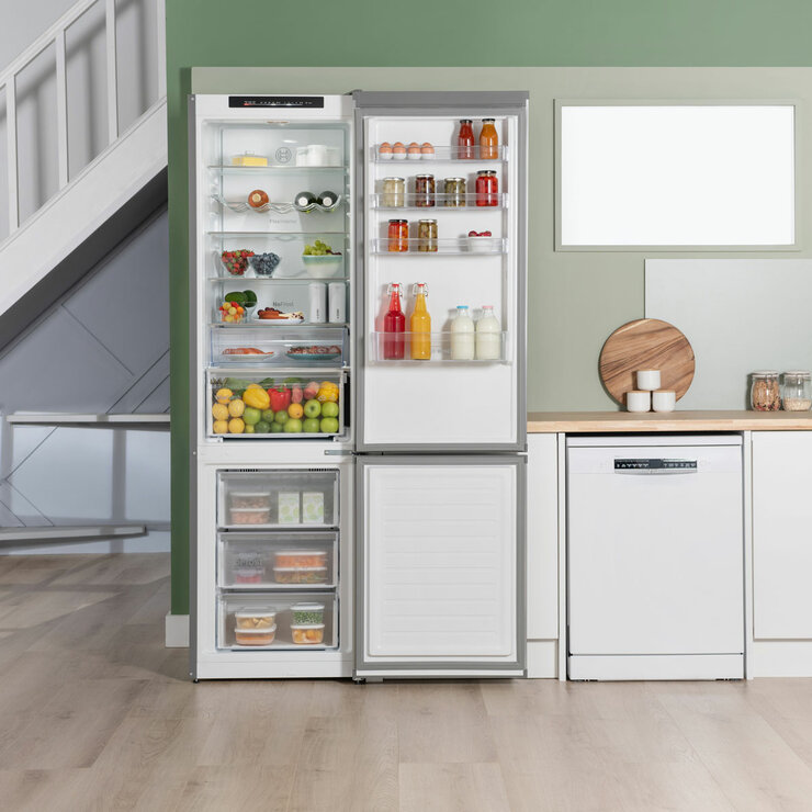 Bosch Series 4 KGN392LAGG Fridge Freezer, A Rated in Silver