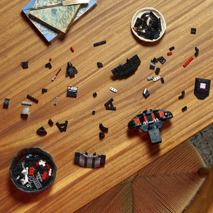 LEGO Star Wars™ Darth Vader™ Bust - Model 75439 (18+ Years)