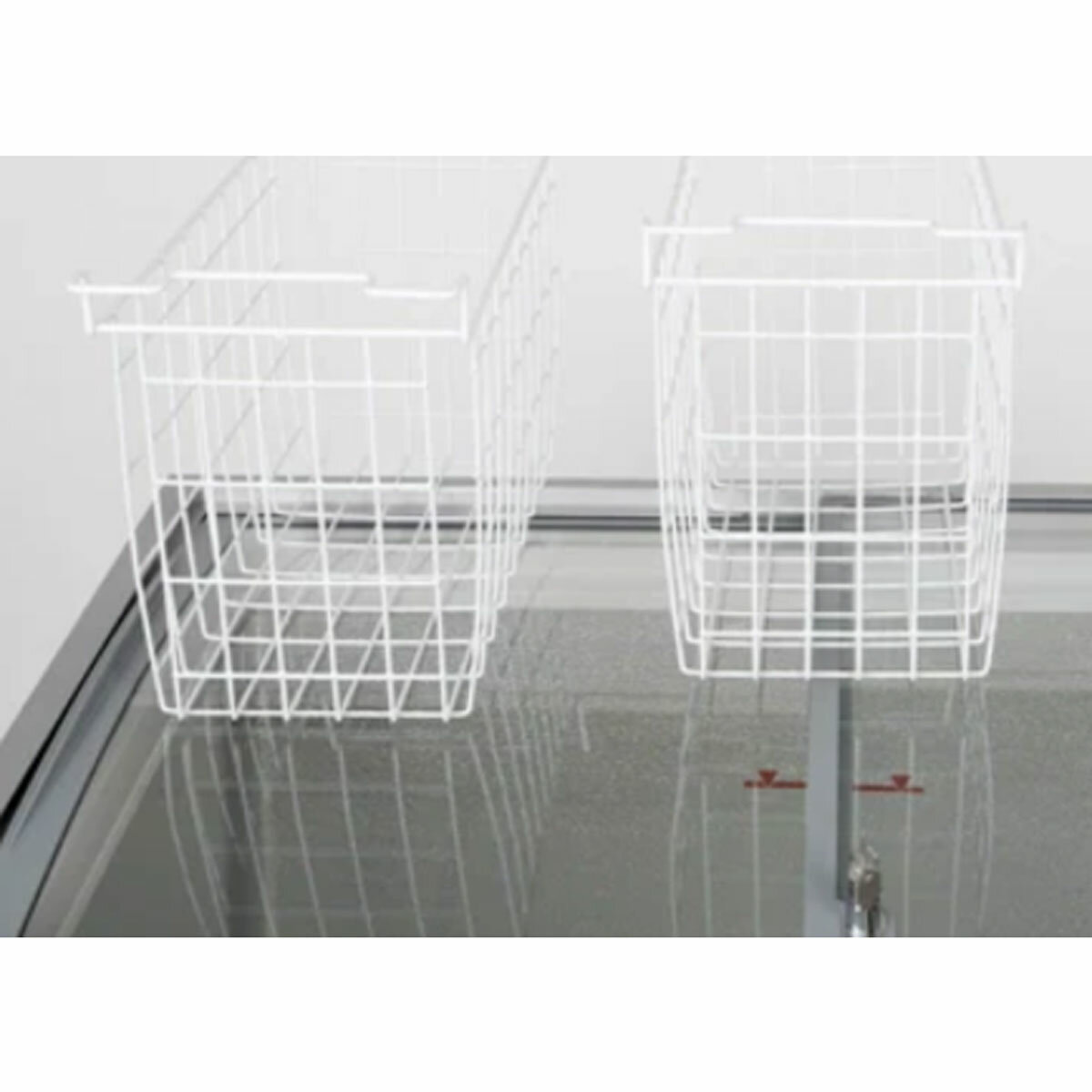 Contender FZI022 290L Commercial Ice Cream Freezer, F Rated in White