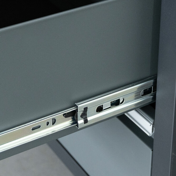 Hilka Garage Bundle 16 piece Corner & Cabinet Storage Set