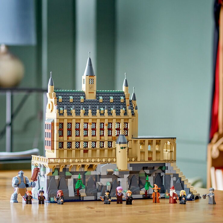 Lego Harry Potter Hogwarts Castle Lifestyle Image