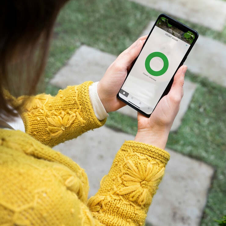 Yale Conexis L2 Smart Lock in Chrome with 4 Tags