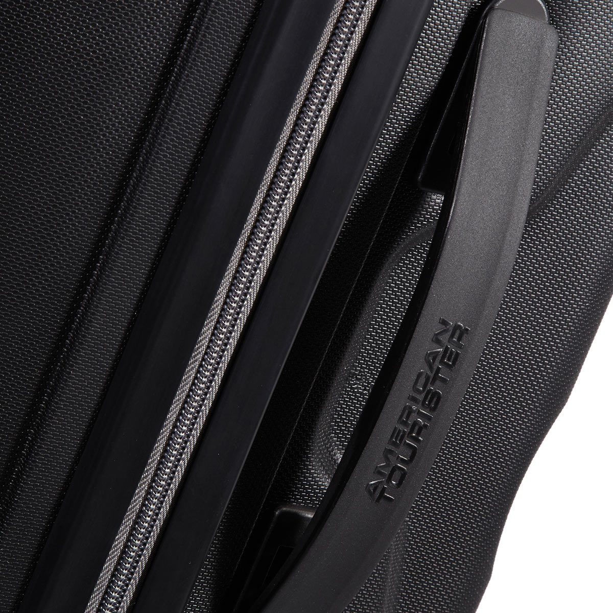 American Tourister Bon Air 3 Piece Hardside Suitcase Set in Black