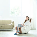 Synca Circ Massage Chair in Beige