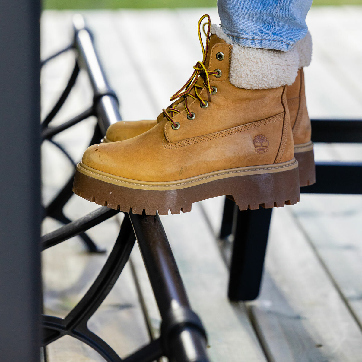 Keter Signature 9.1ft x 6.8ft (2.8 x 2.1m) Garden Bar Shed