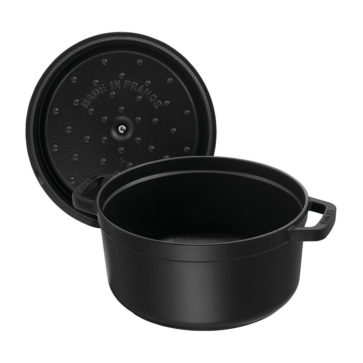 Staub 28cm cocotte with lid off