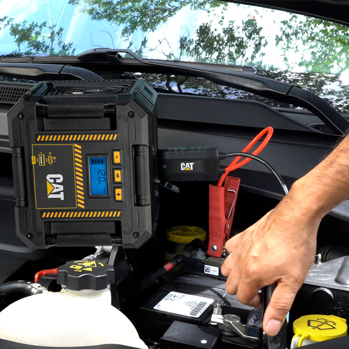 Cat 1750 Digital Jump Starter PPSCL3I at costco.co.uk