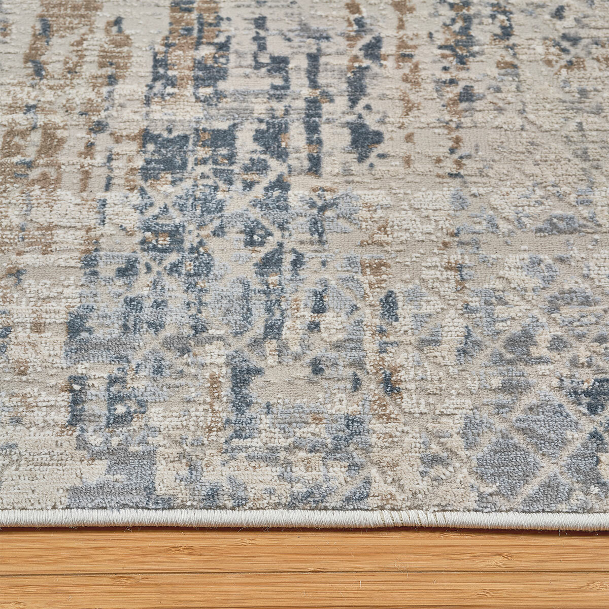 Gertmenian Blue Sasha Area Rug, 200 x 274 cm Gertmenian Blue Sasha Area Rug, 200 x 274 cm