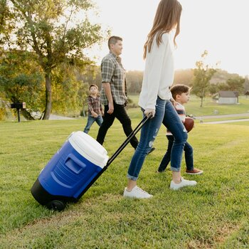 Igloo 5 Gallon Sport Rolling Cooler