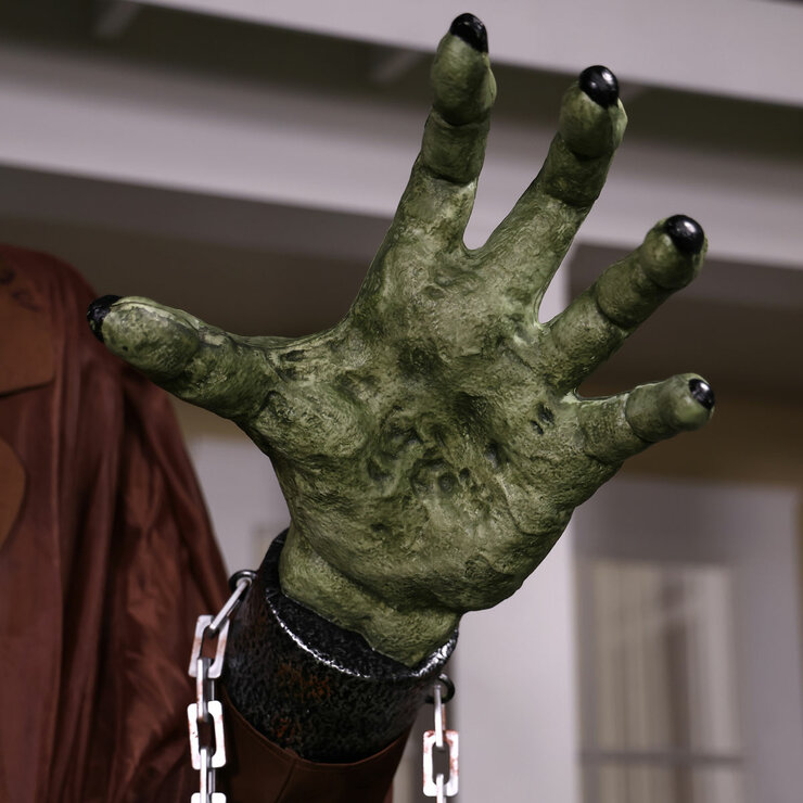 7.5 foot animated monster halloween decoration