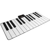 piano swartz mat on white background