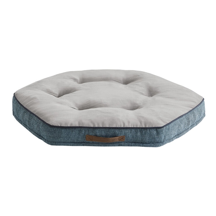 Kirkland Signature Hexagon Napper Pet Bed 42" (106.7cm) in Blue Suede Kirkland Signature Hexagon Napper Pet Bed 42" (106.7cm) in Blue Suede