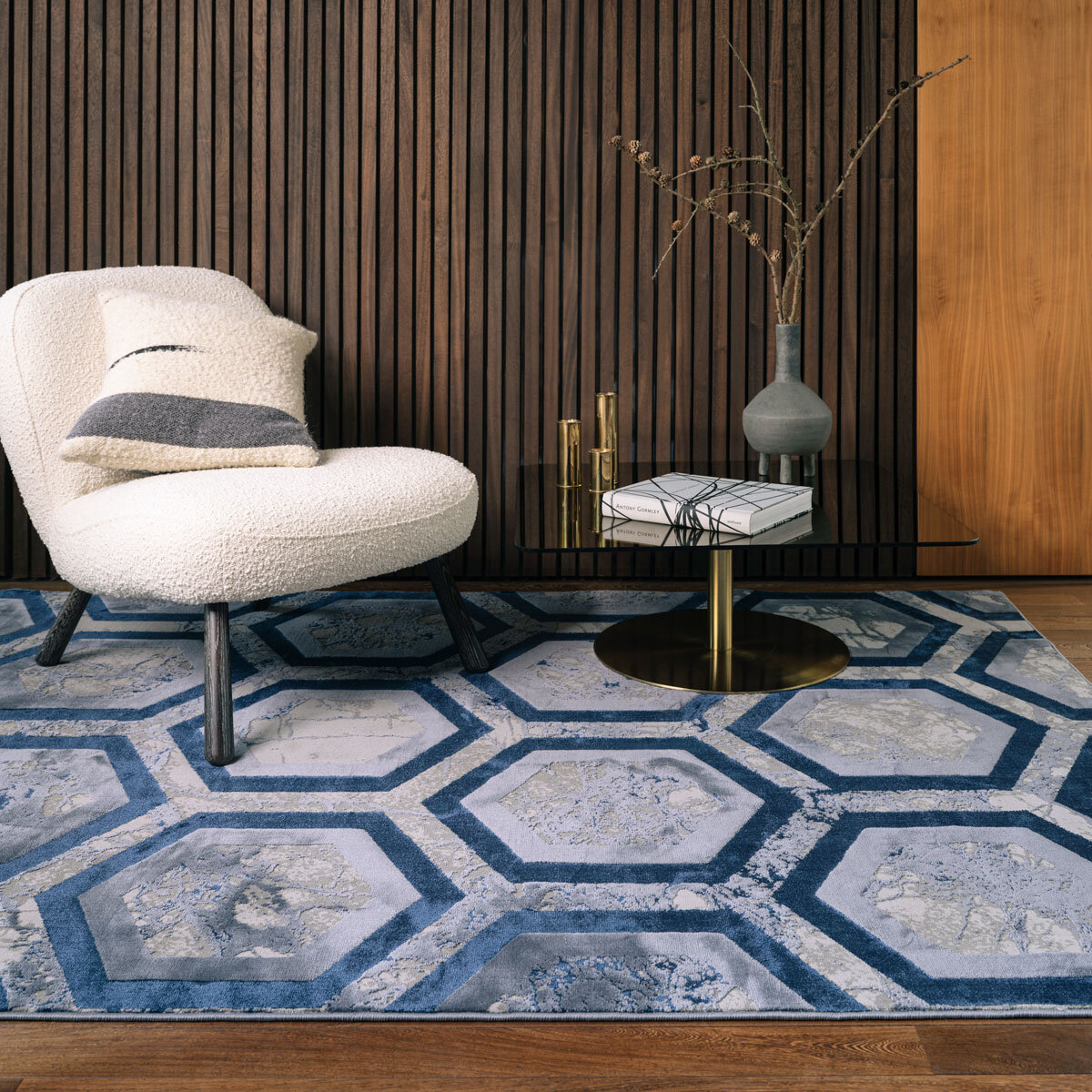 Asiatic Aurora Hexagon rug in a living room