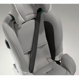 Studio image of the seat belt going across the chair