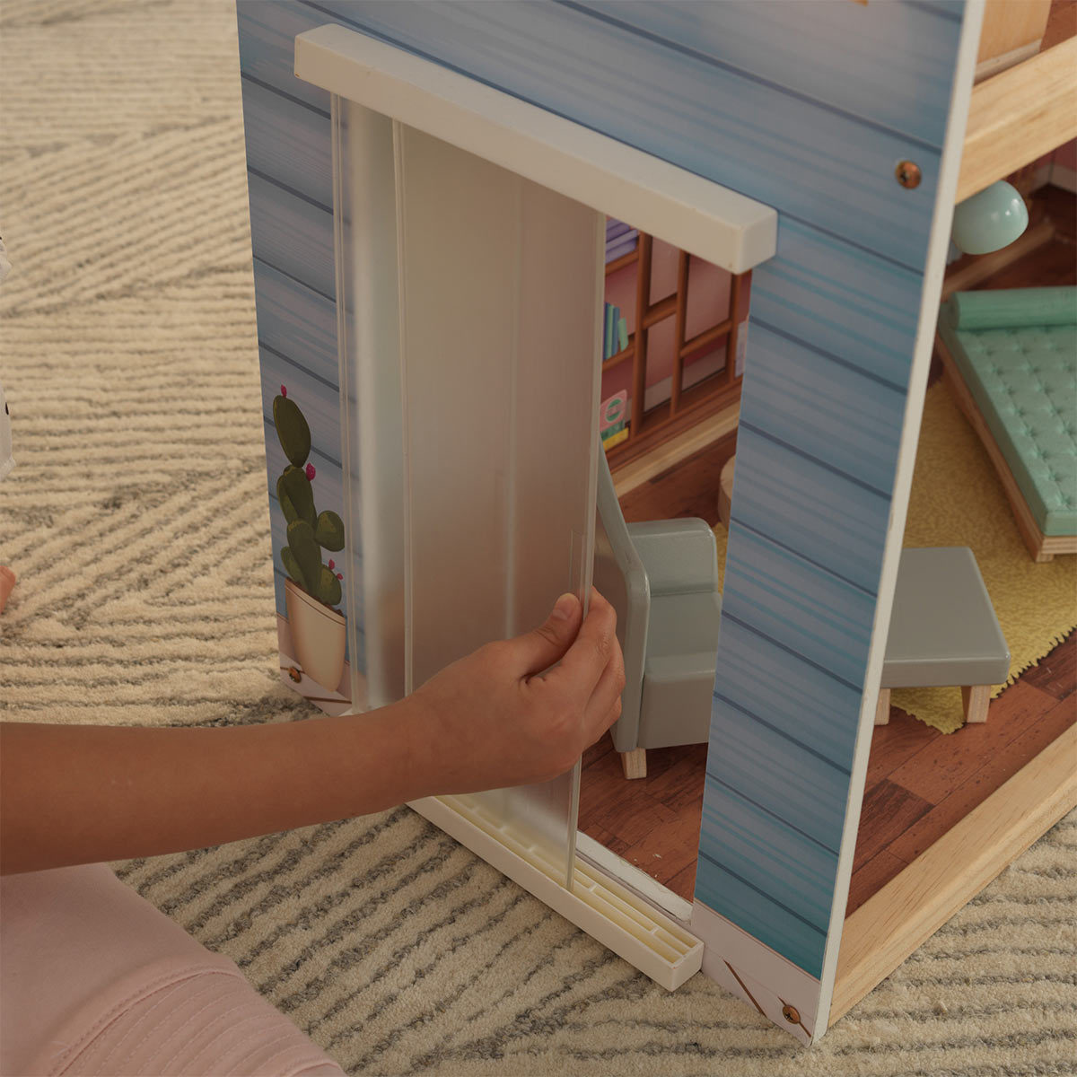 KidKraft Zoey Dollhouse 17 Pieces of Furniture With EZ