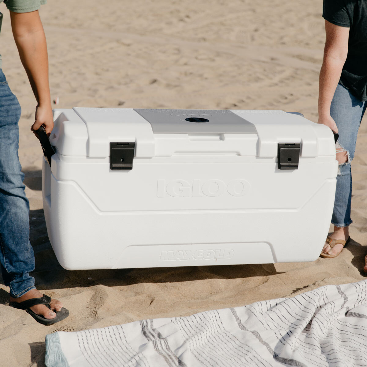 Igloo Maxcold 156 Litre (165 US QT) Cool Box Costco UK