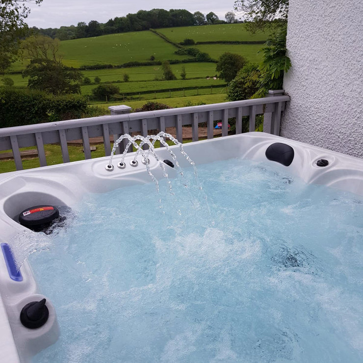 Blue Whale Spa Huntington Beach 92Jet 5 Person Hot Tub Delivered and