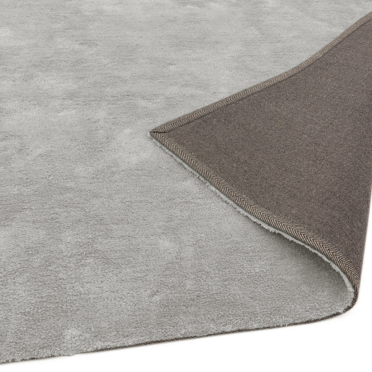 Milo Rug in 2 Sizes, Silver