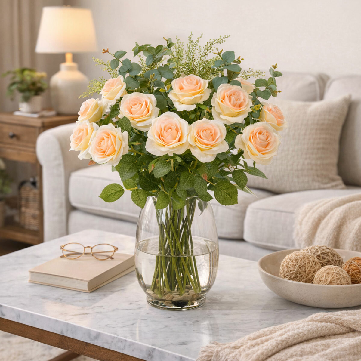 Rose in Vase Pink - Lifestyle