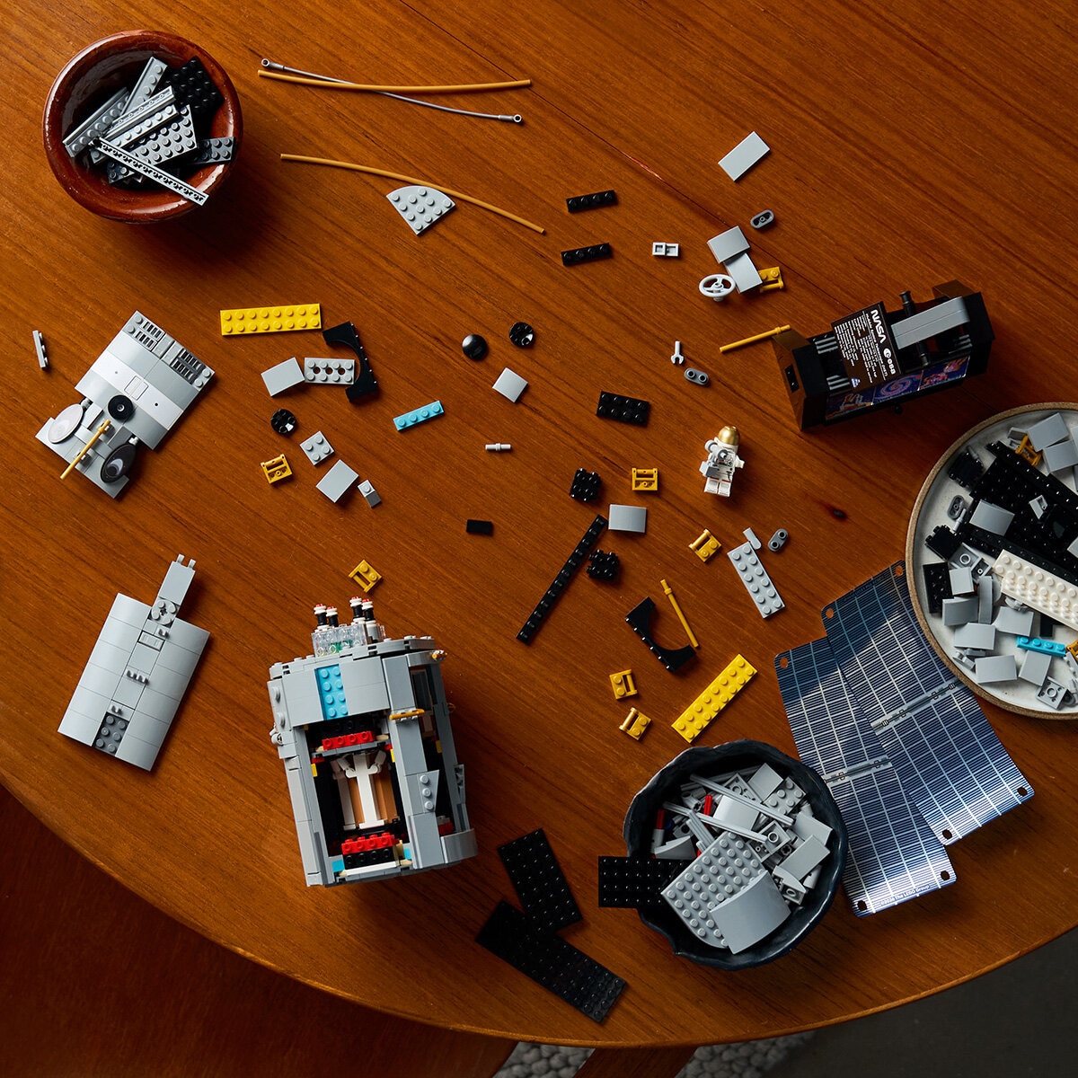 LEGO Icons NASA Space Hubble Telescope - Model 11382 (18+ Years) LEGO Icons NASA Space Hubble Telescope - Model 11382 (18+ Years)