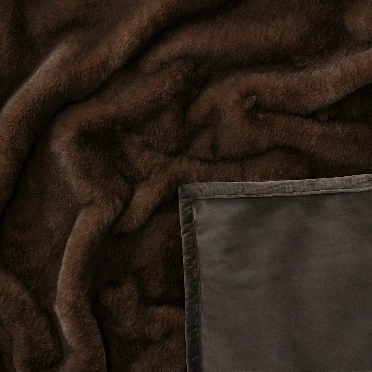 Luxe Faux Fur Throw in 4 Colours, 152 x 177 cm - Picture 7 of 16