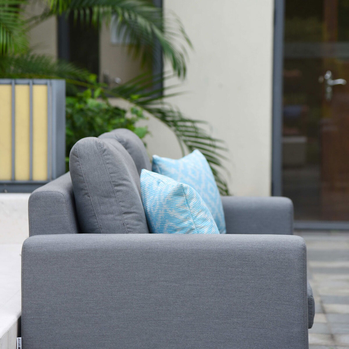 Maze Ethos 4 Piece Deep Seating Patio Set + 10 x 10ft Solar LED Cantilever Umbrella with Base (in Grey)