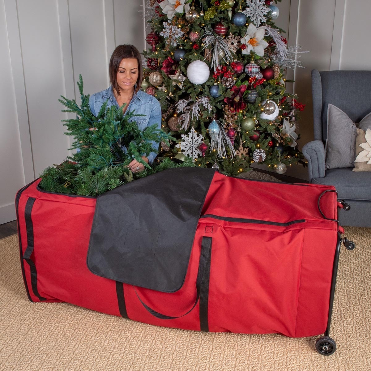 Lifestyle image tree storage bag