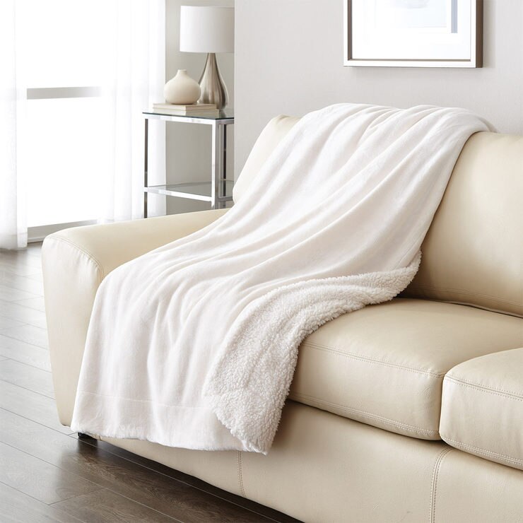 Life Comfort Ultimate Sherpa Throw in White, 152 x 177 cm Costco UK