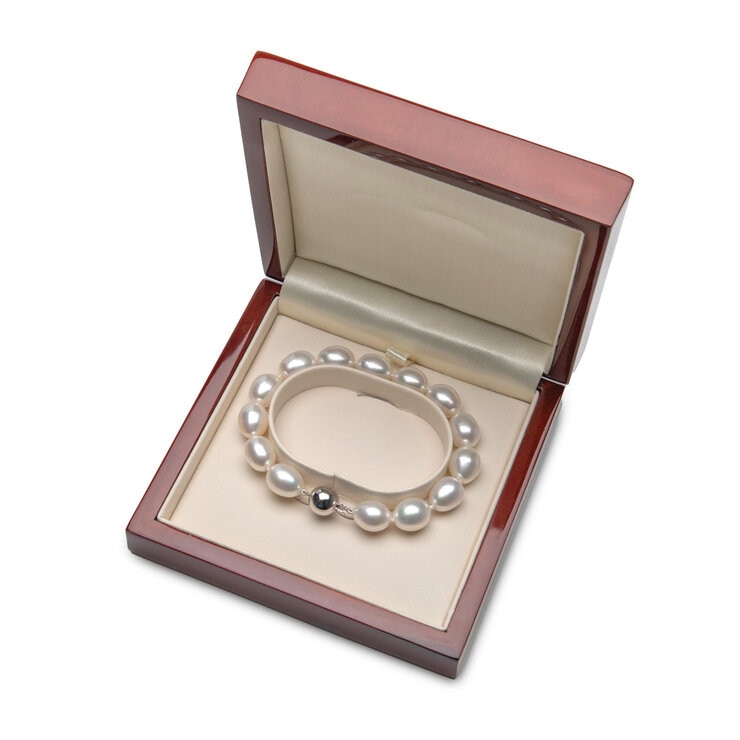 10-10.5mm Cultured Freshwater White Oval Pearl Bracelet, 18ct White Gold